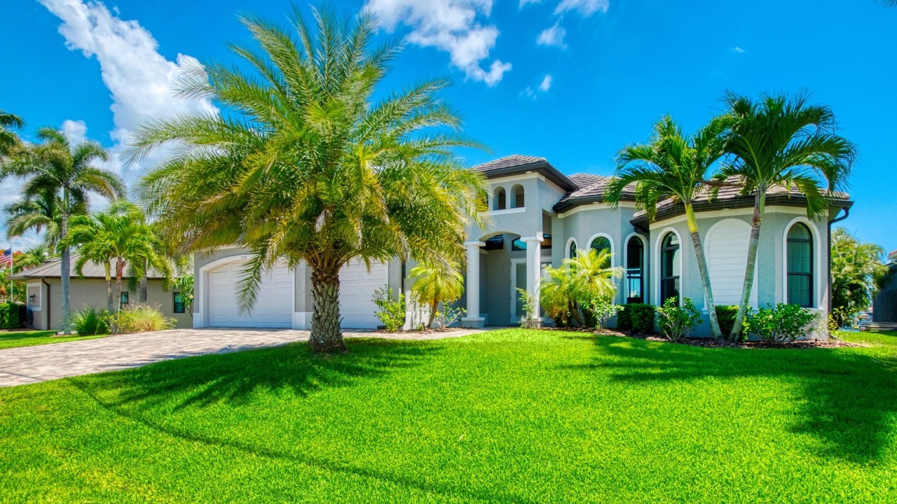 Photo of Outdoor in Pelican