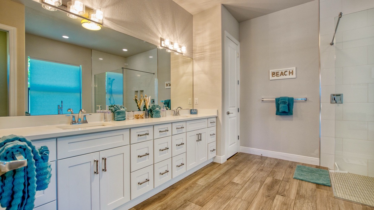 Photo of Bathroom in Pelican