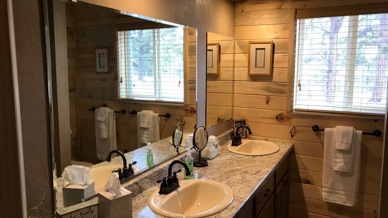 Photo of Bathroom in Lake George