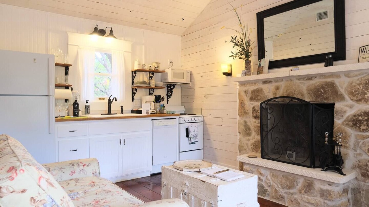 Photo of Livingroom in Canyon Lake