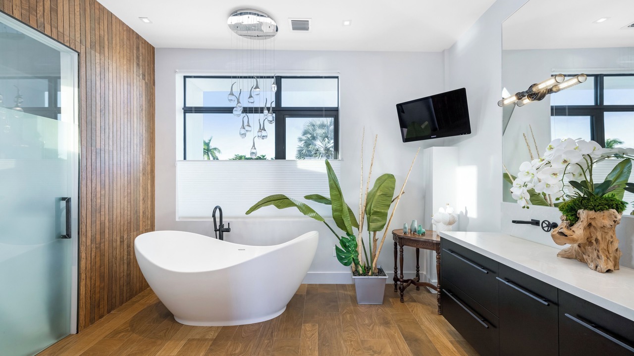 Photo of Bathroom in Central Fort Lauderdale