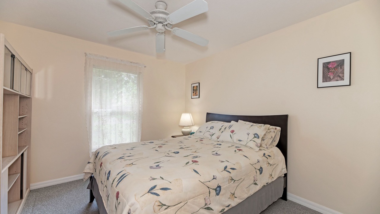 Photo of Bedroom in Venice Gardens
