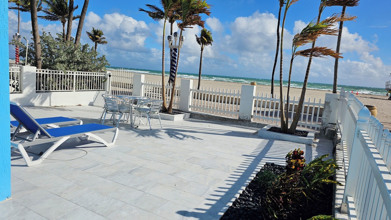 Photo of Patio Balcony in Hollywood South Central Beach