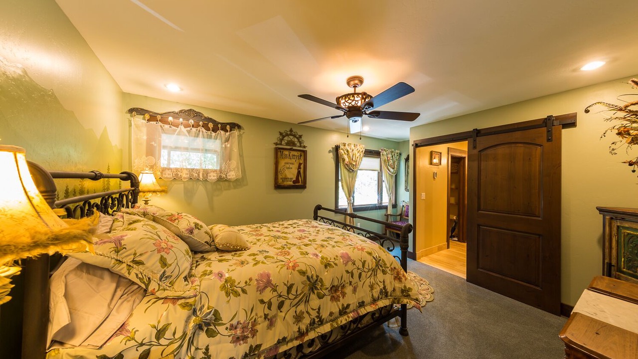 Photo of Bedroom in Crested Butte