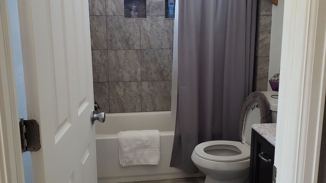 Photo of Bathroom in Indian Mountain