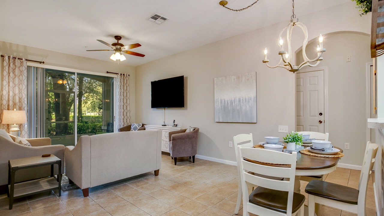 Photo of Livingroom in Windsor Hills
