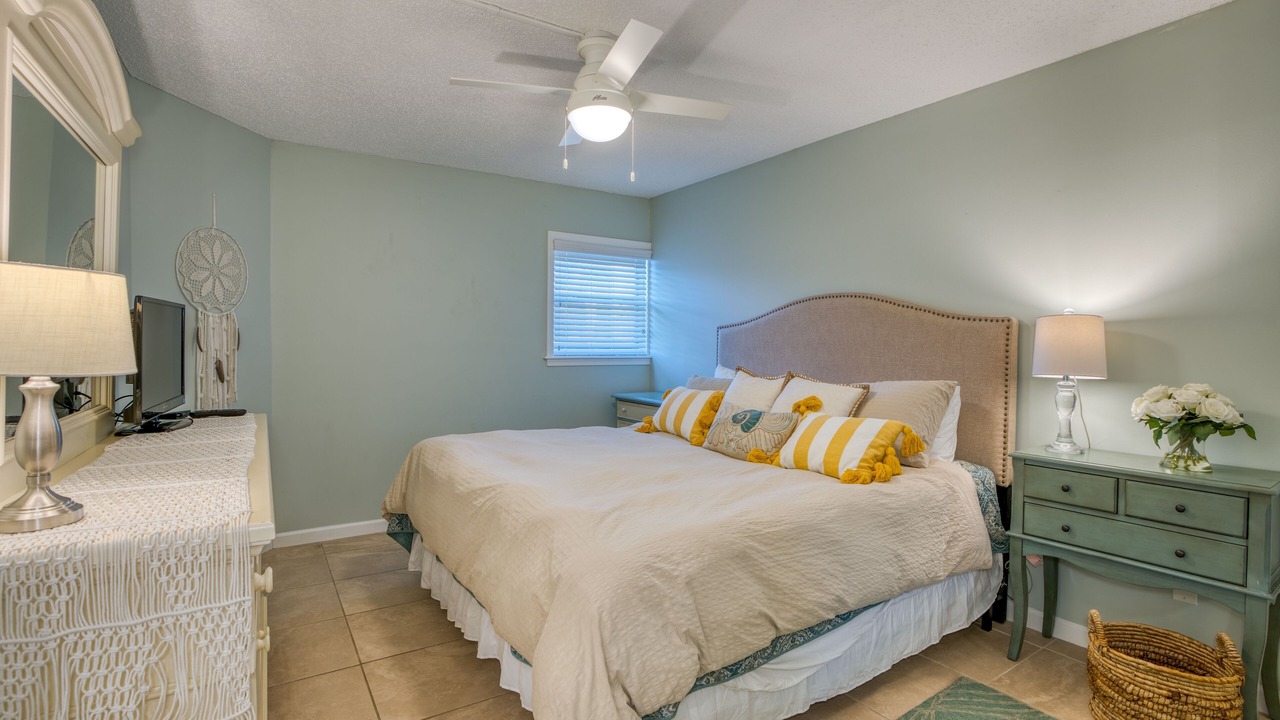 Photo of Bedroom in Butler Beach