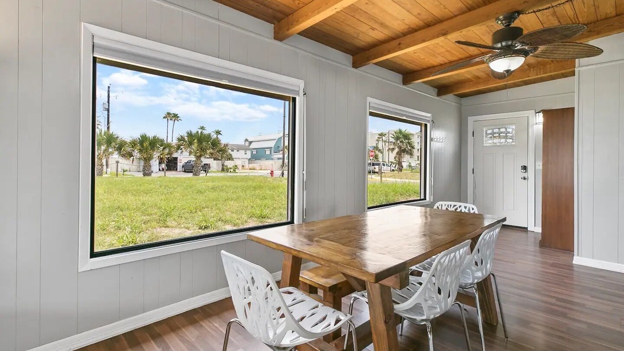 Photo of Livingroom in South Padre Island