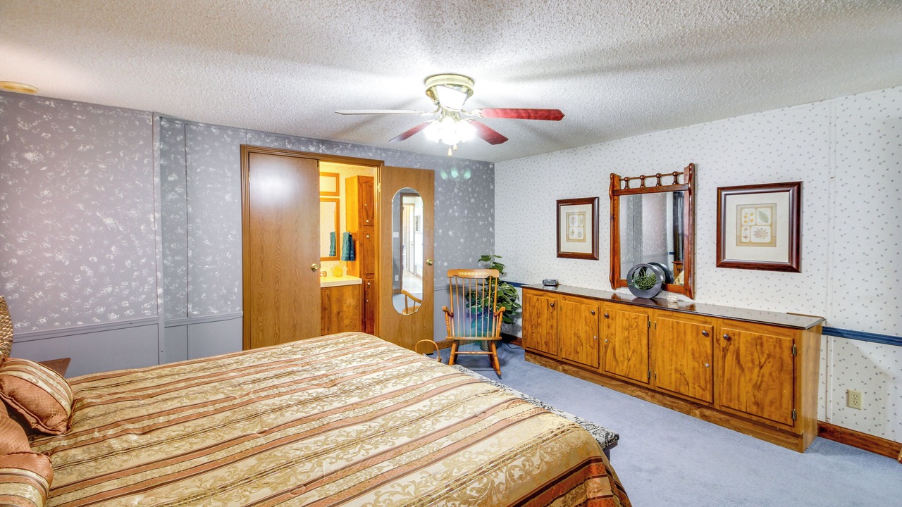 Photo of Bedroom in Taney County