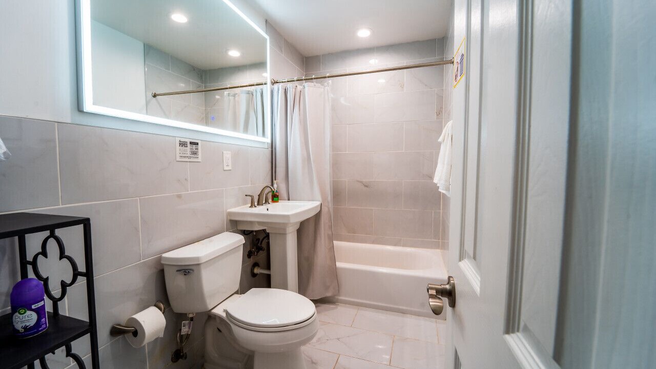 Photo of Bathroom in Hallandale Beach
