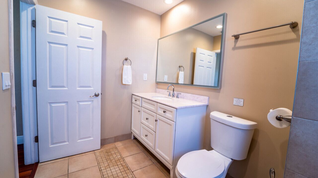Photo of Bathroom in Hallandale Beach