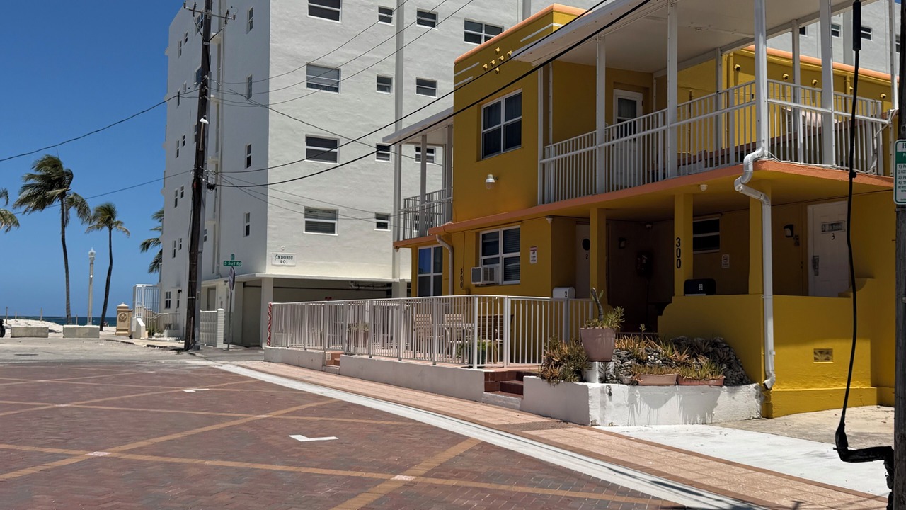 Photo of Outdoor in Hollywood South Central Beach