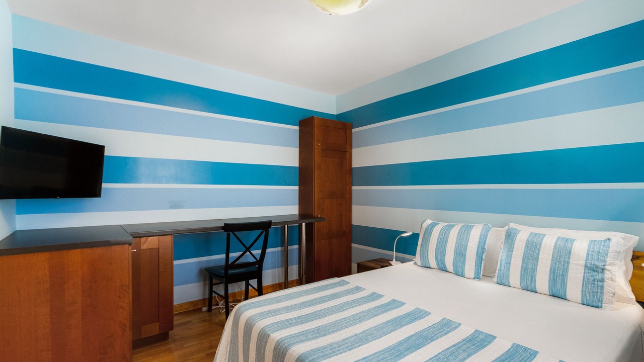 Photo of Bedroom in Hollywood South Central Beach