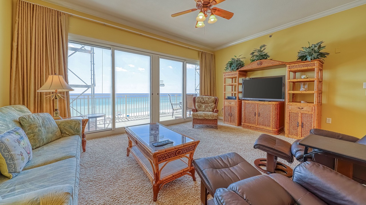Photo of Livingroom in Thomas Drive