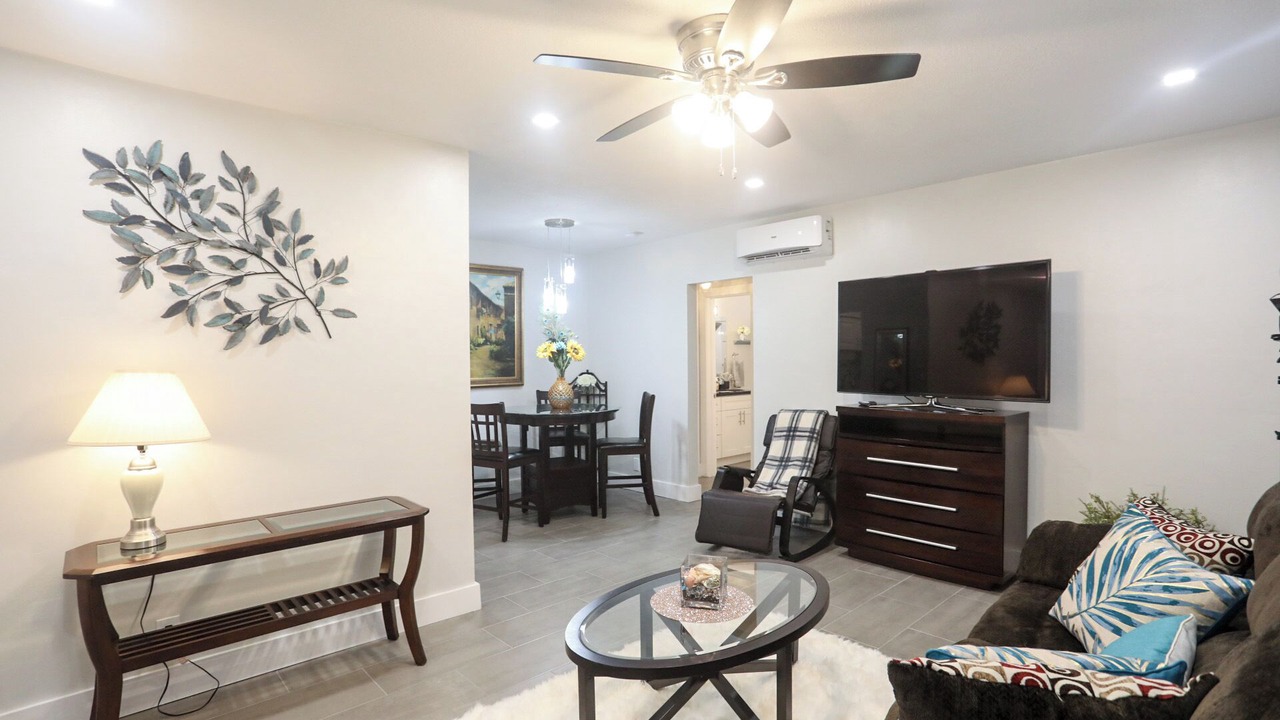 Photo of Livingroom in Royal Poinciana