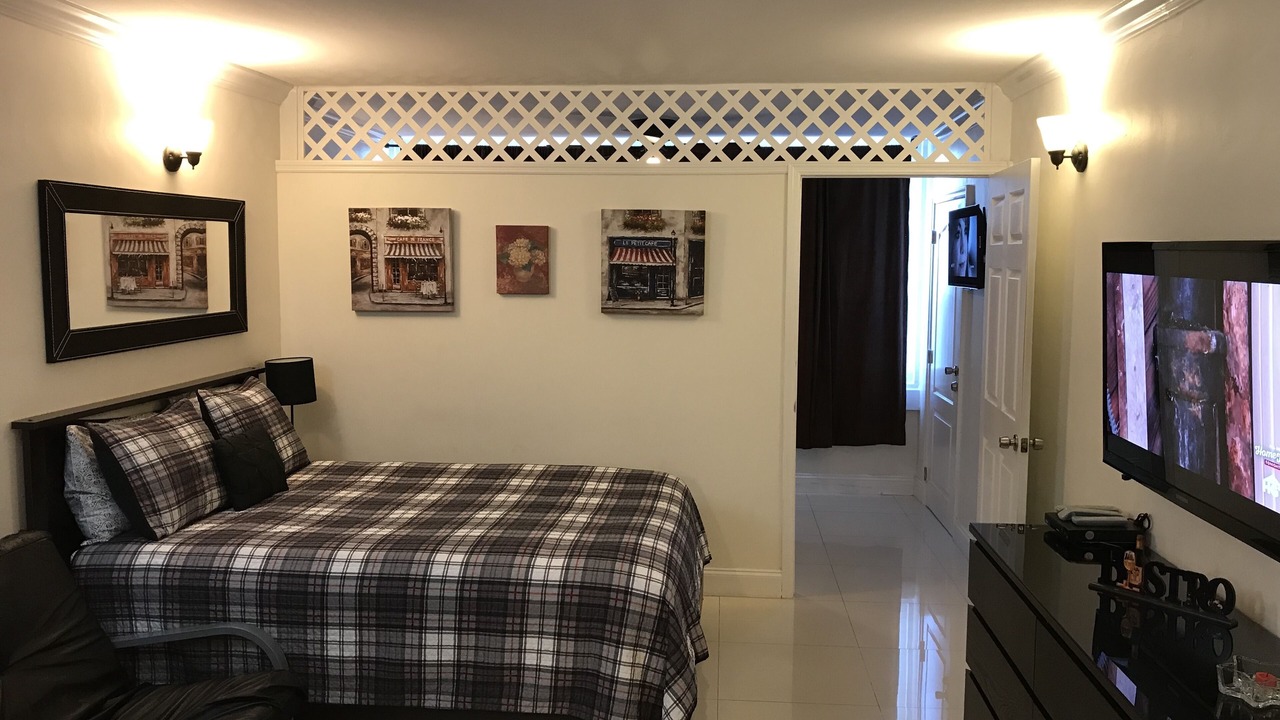 Photo of Bedroom in Galt Mile
