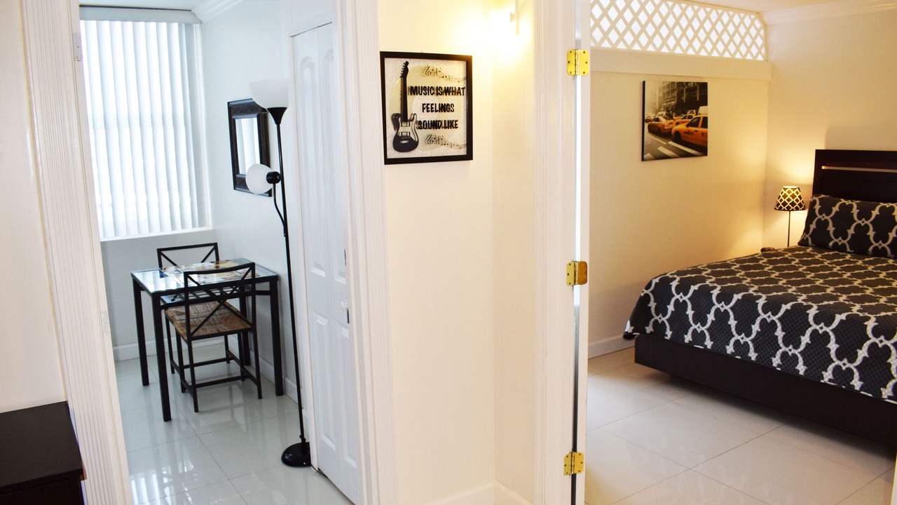 Photo of Bedroom in Galt Mile