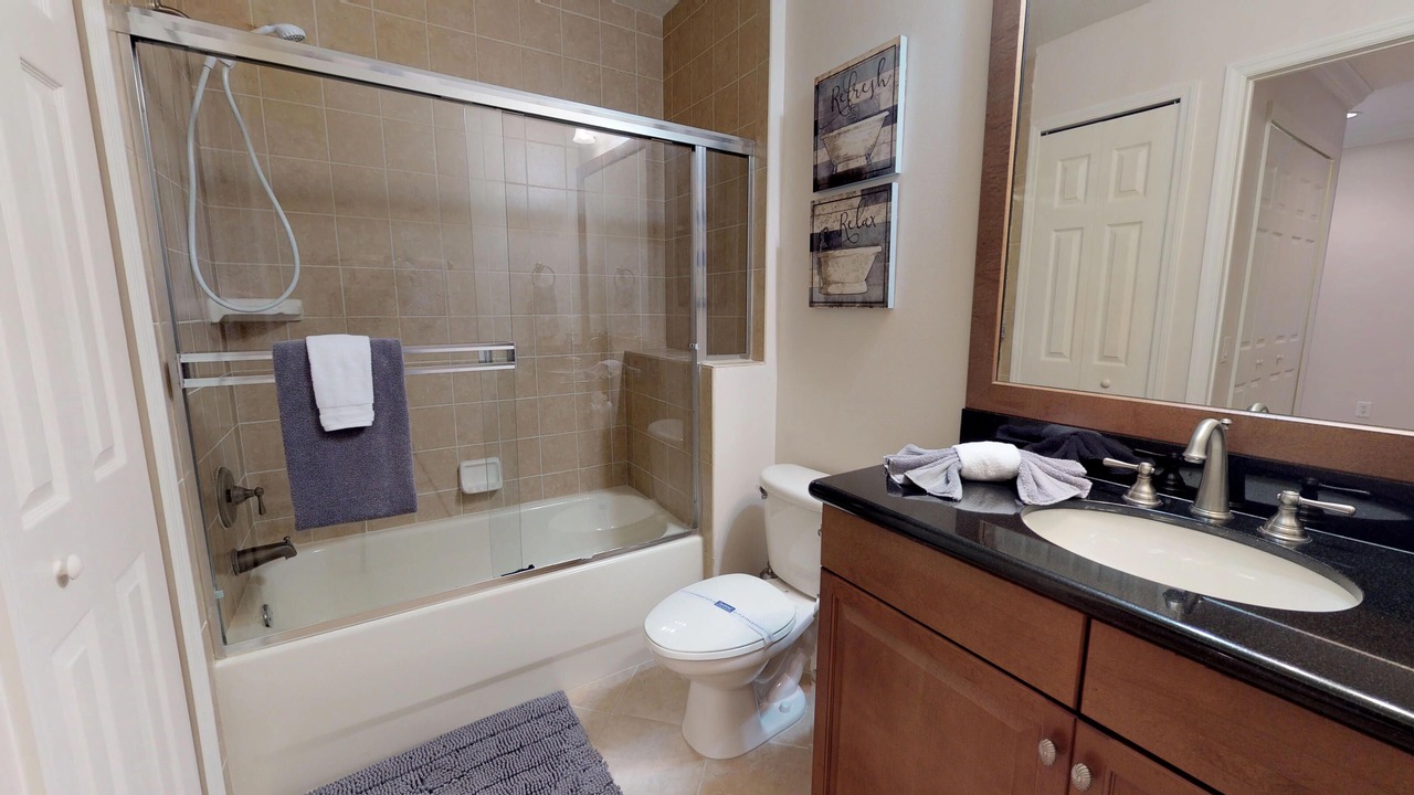 Photo of Bathroom in Reunion
