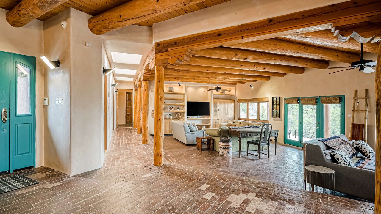Photo of Livingroom in Santa Fe