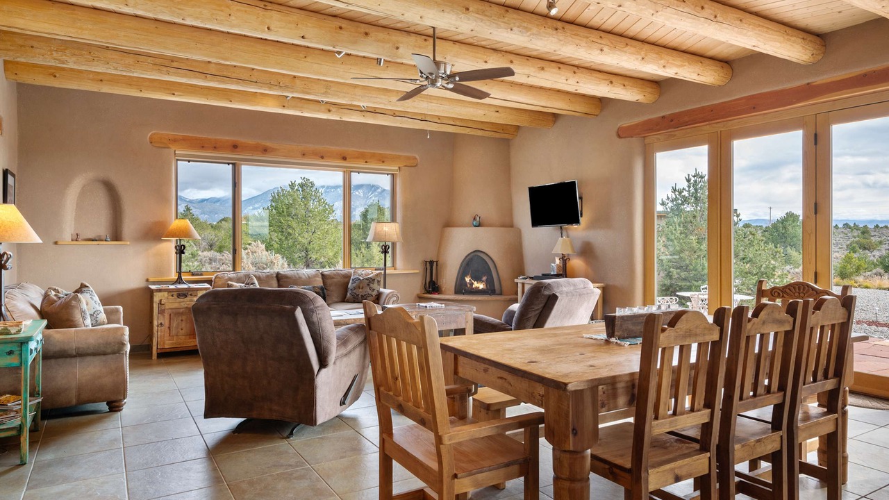 Photo of Livingroom in Taos