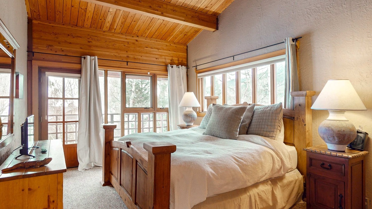 Photo of Bedroom in Taos Ski Valley