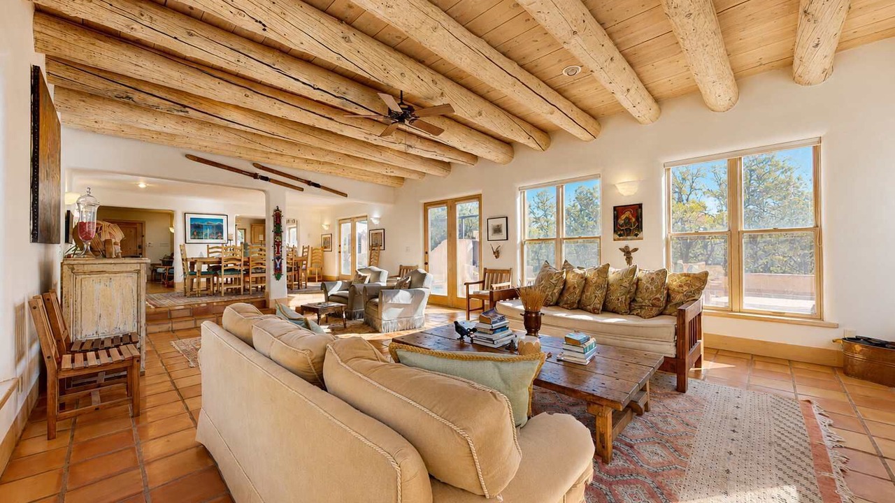 Photo of Livingroom in Valdez