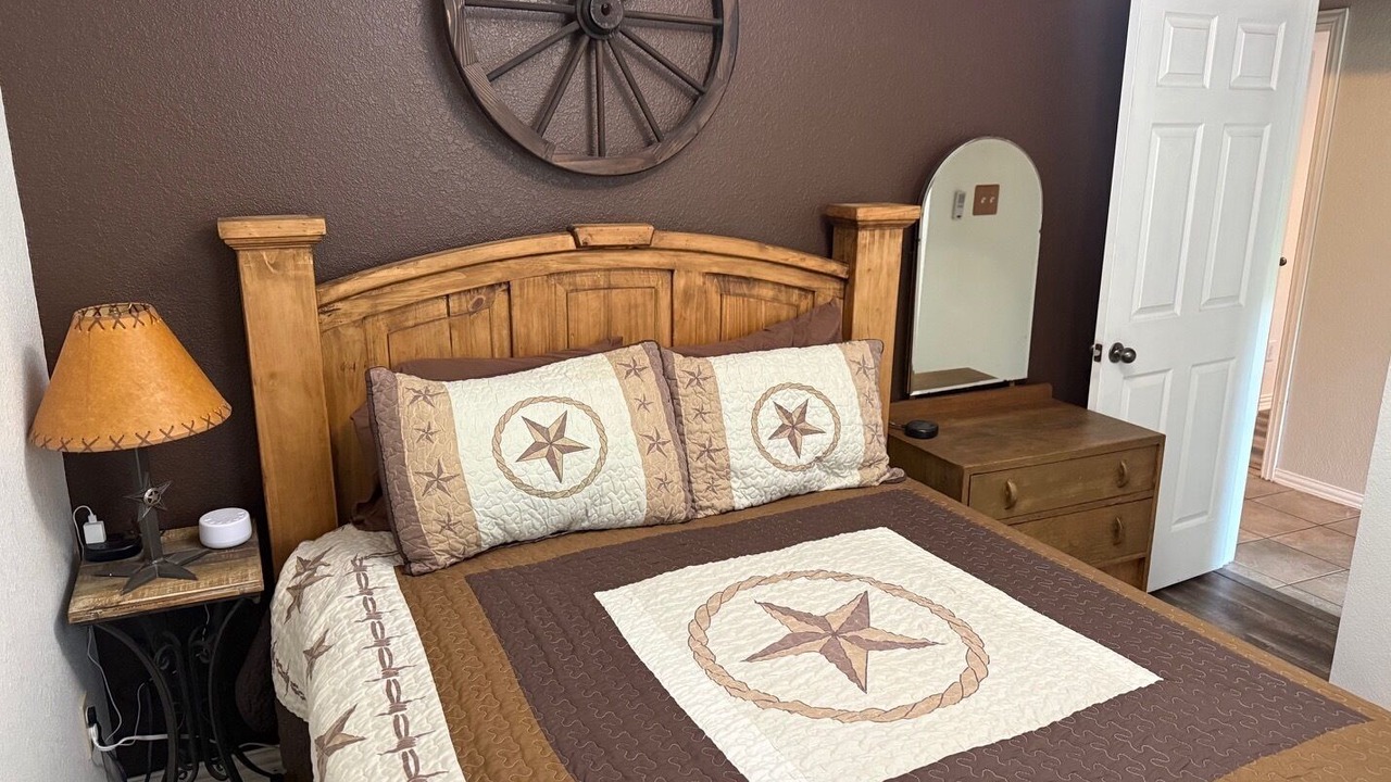 Photo of Bedroom in Pottsboro