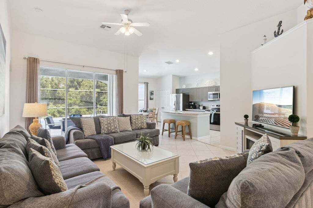 Photo of Livingroom in Windsor Palms