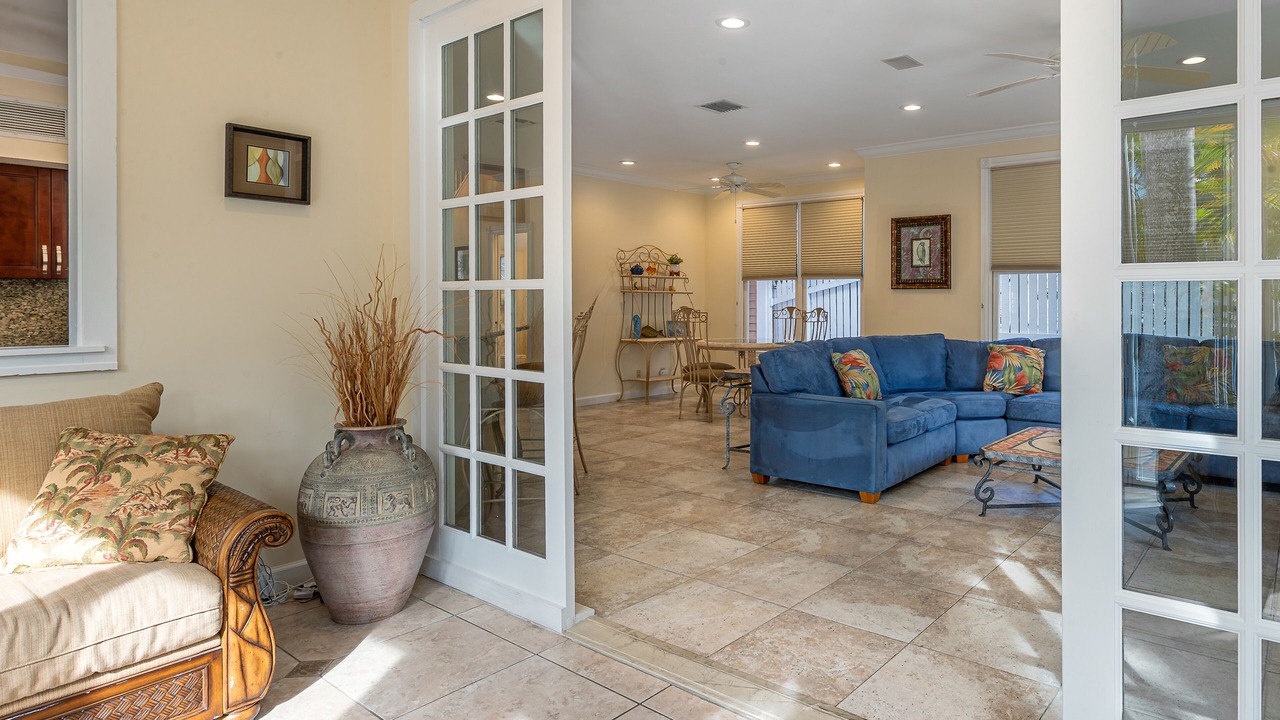 Photo of Livingroom in Bahama Village