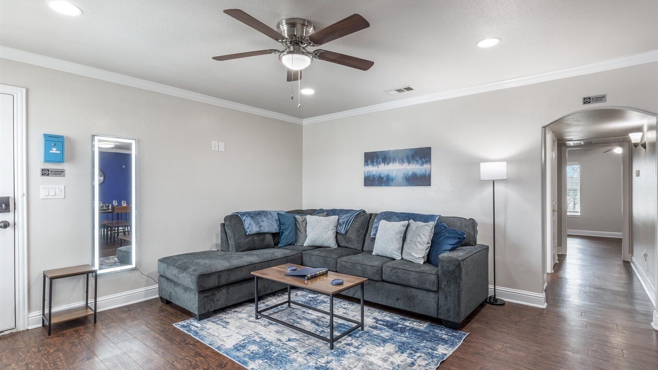 Photo of Livingroom in Arlington