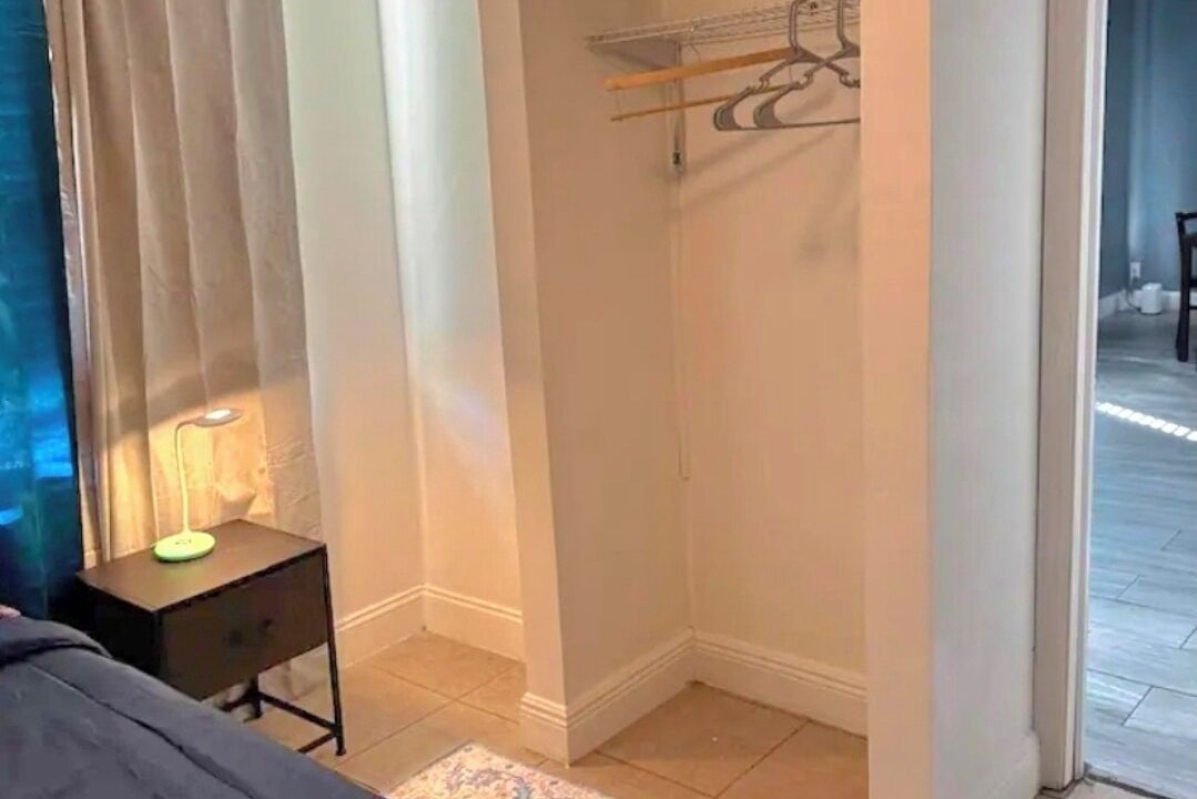 Photo of Bedroom in Lauderhill