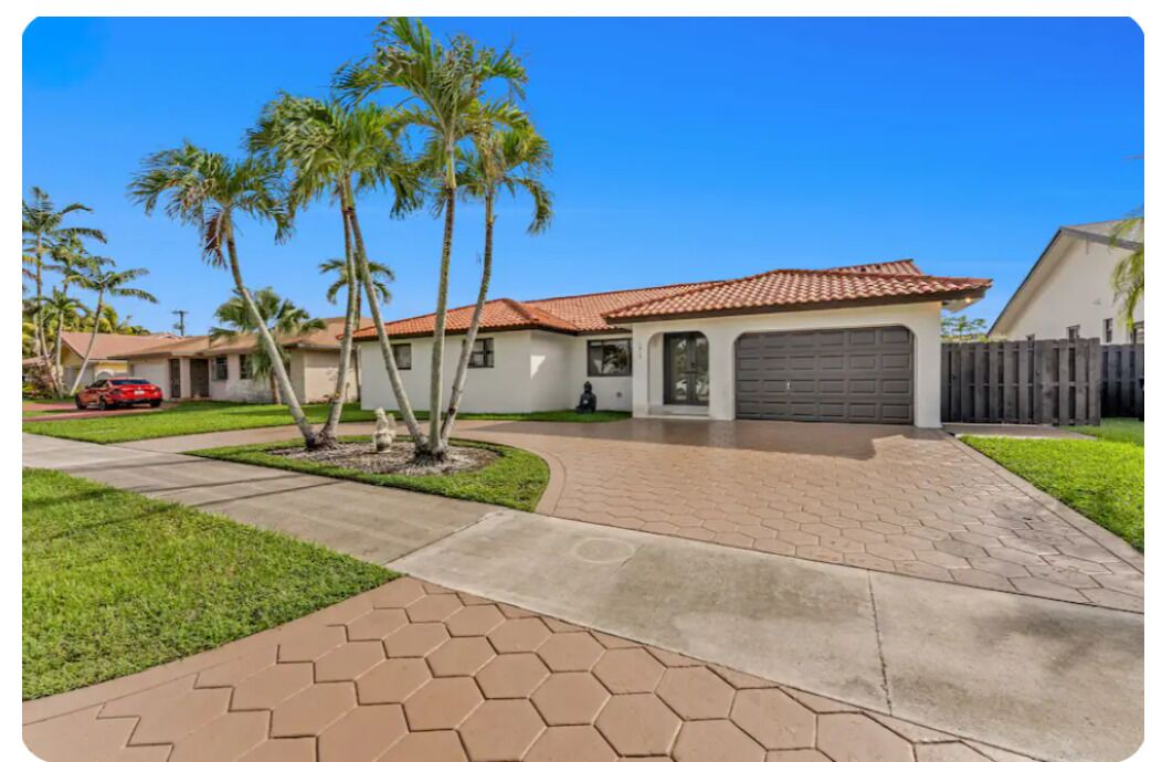 Photo of Outdoor in Tamiami