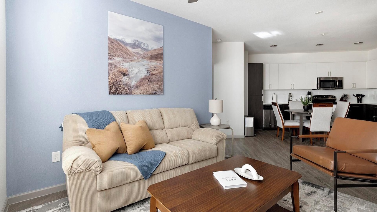 Photo of Livingroom in Central Arlington