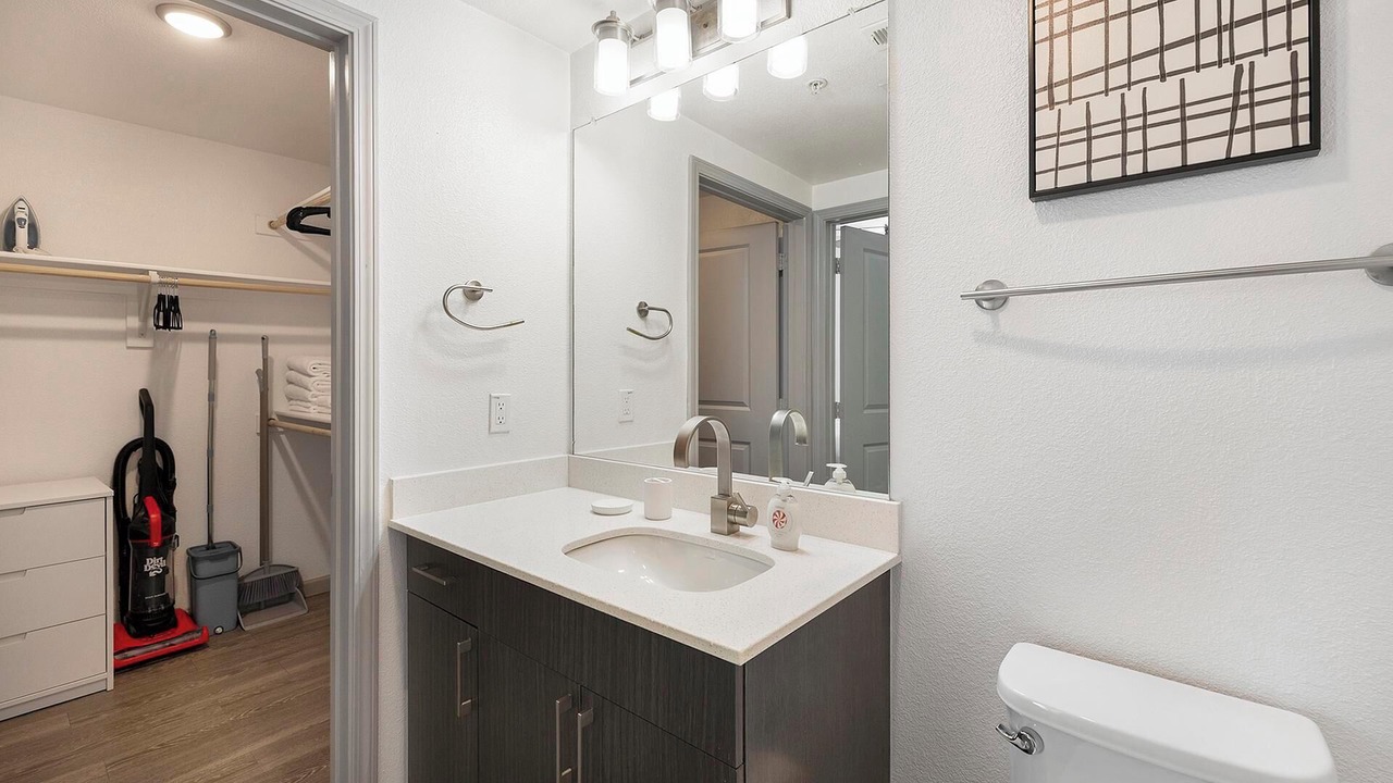 Photo of Bathroom in Central Arlington
