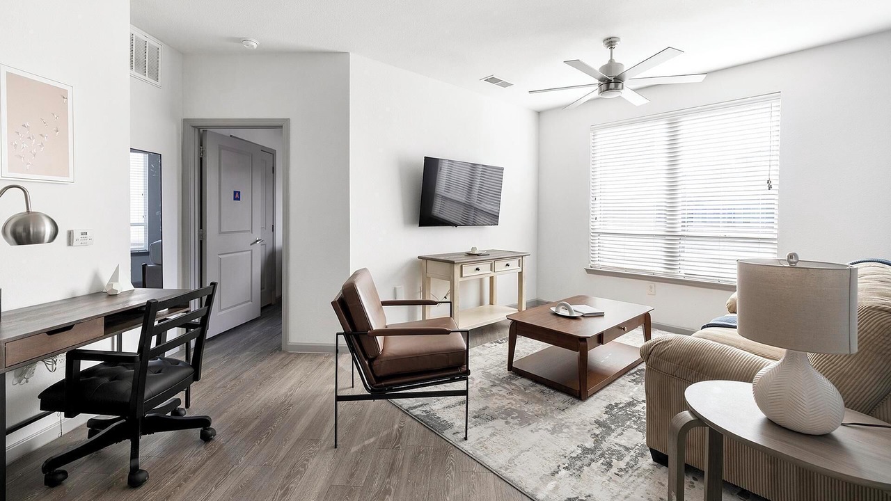 Photo of Livingroom in Central Arlington