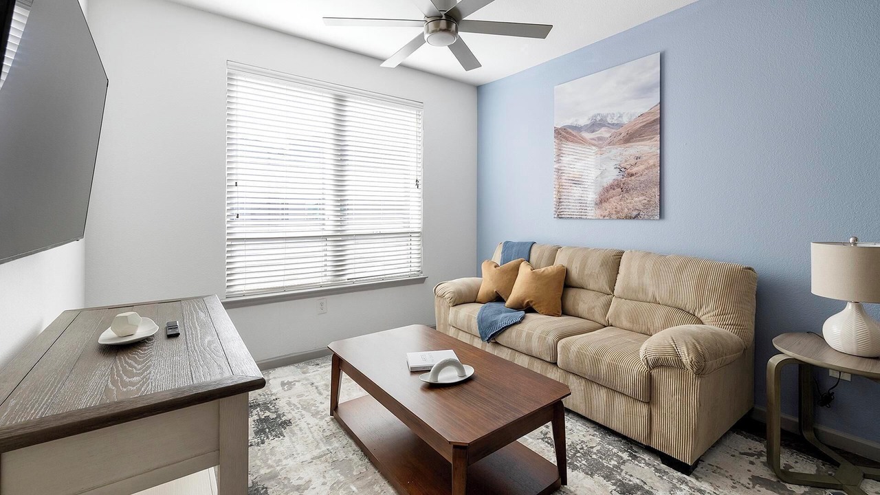 Photo of Livingroom in Central Arlington