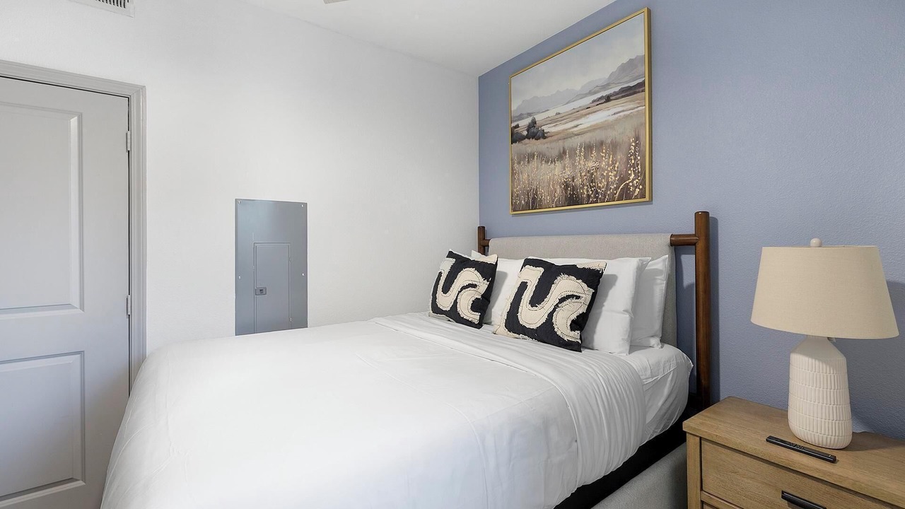 Photo of Bedroom in Central Arlington