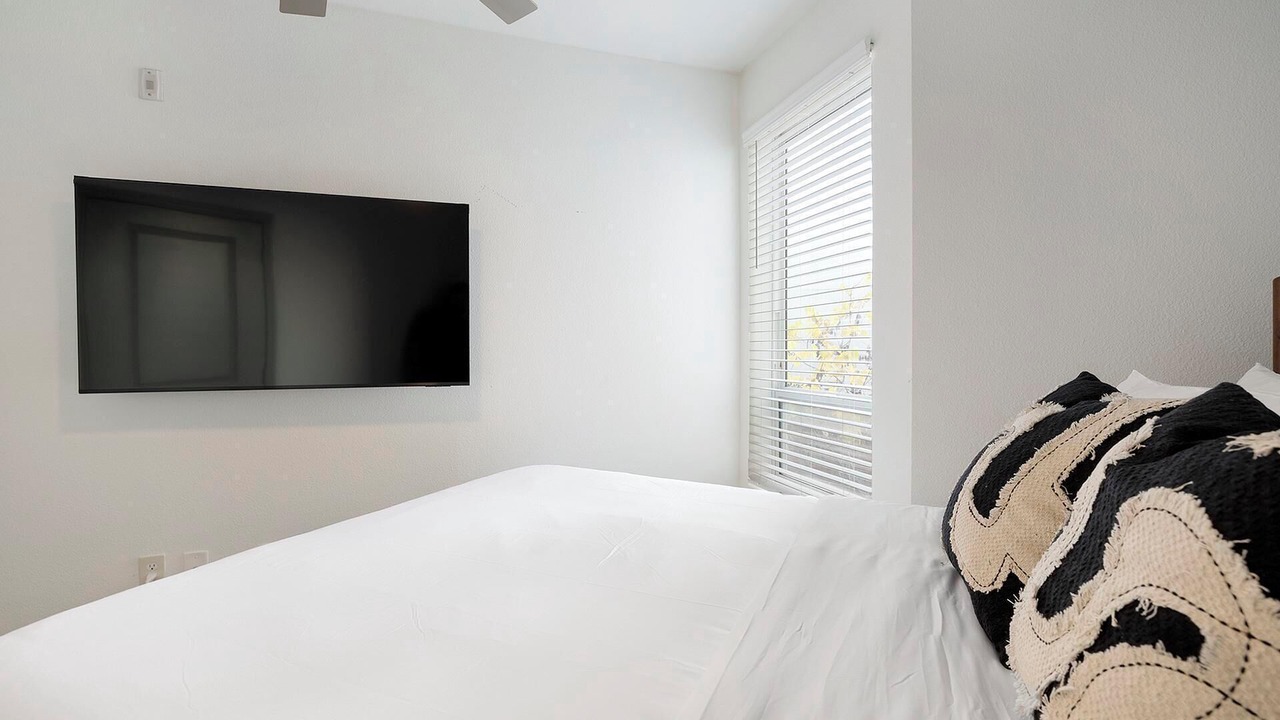 Photo of Bedroom in Central Arlington
