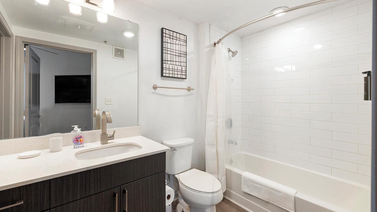 Photo of Bathroom in Central Arlington