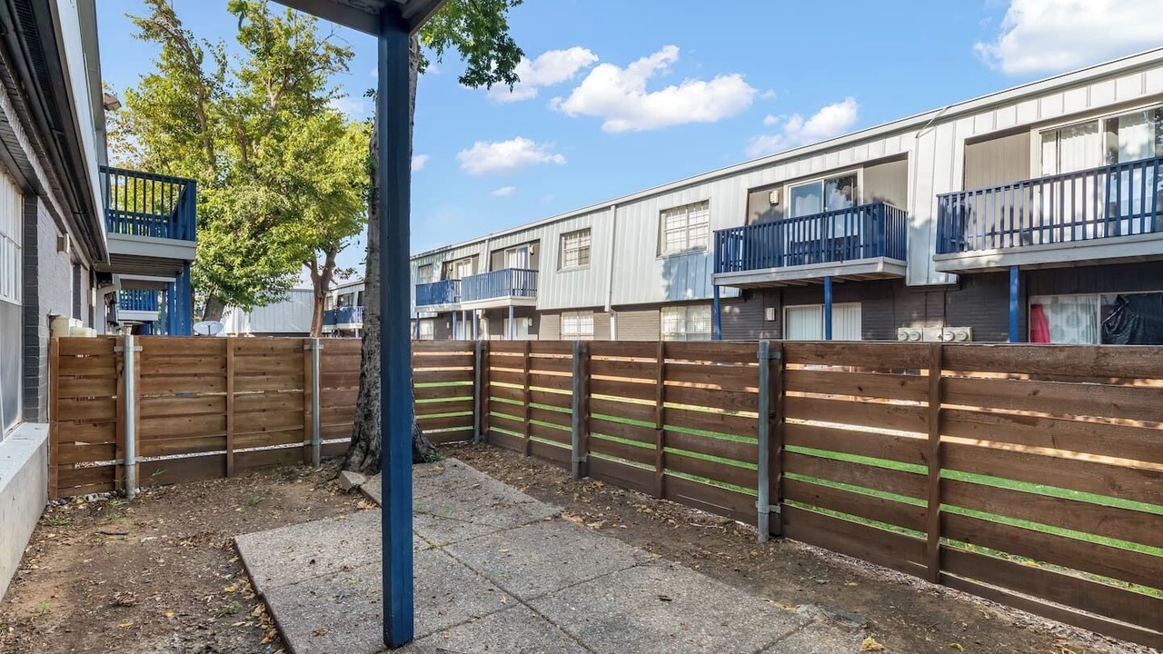 Photo of Outdoor in Central Arlington