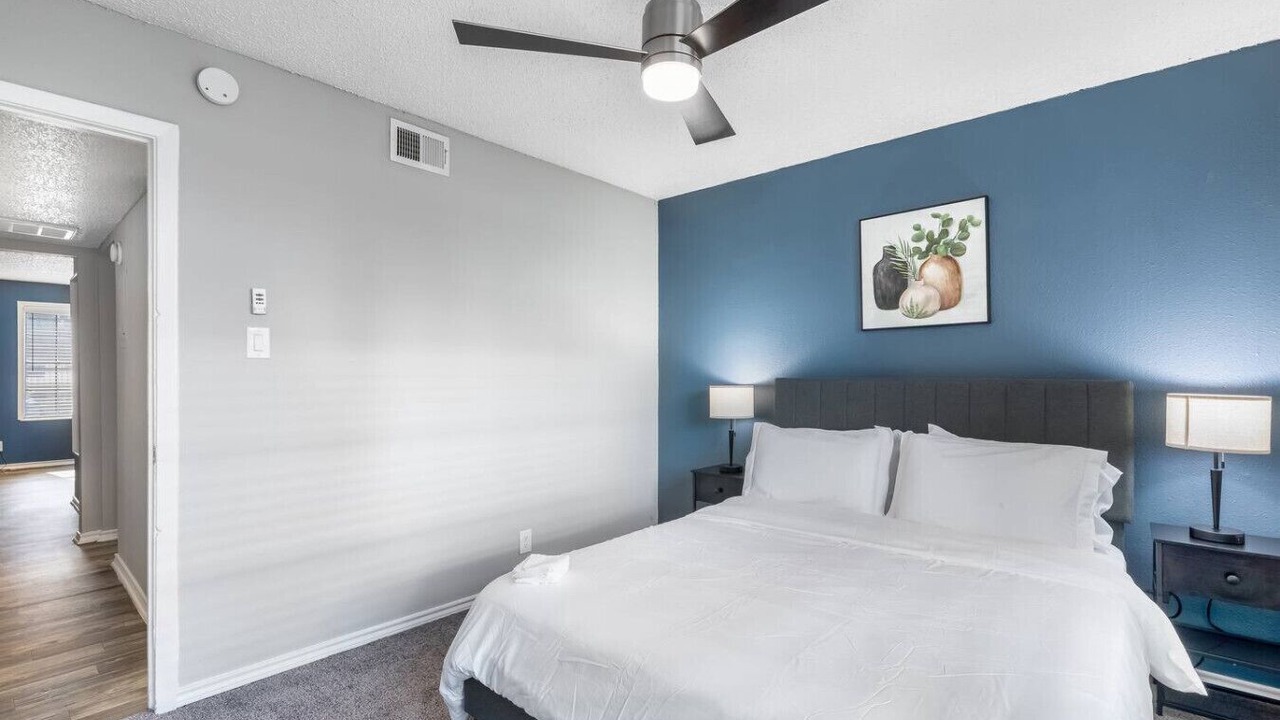 Photo of Bedroom in Central Arlington