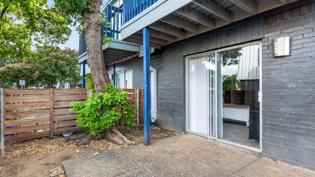 Photo of Outdoor in Central Arlington