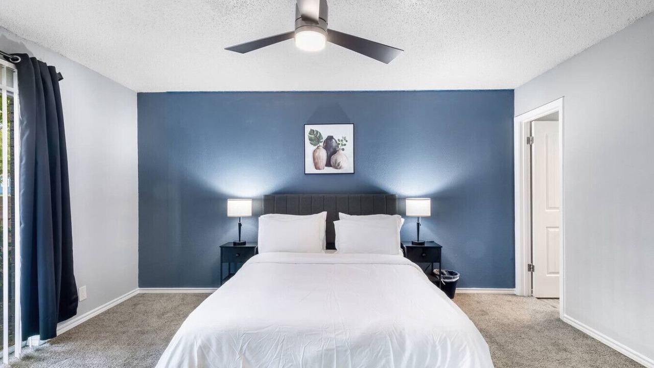 Photo of Bedroom in Central Arlington
