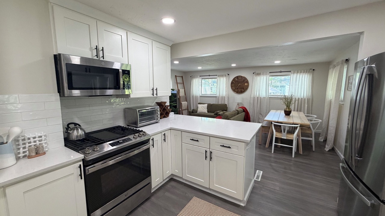 Photo of Bedroom in Avon Lake