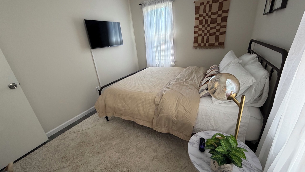 Photo of Bedroom in Avon Lake