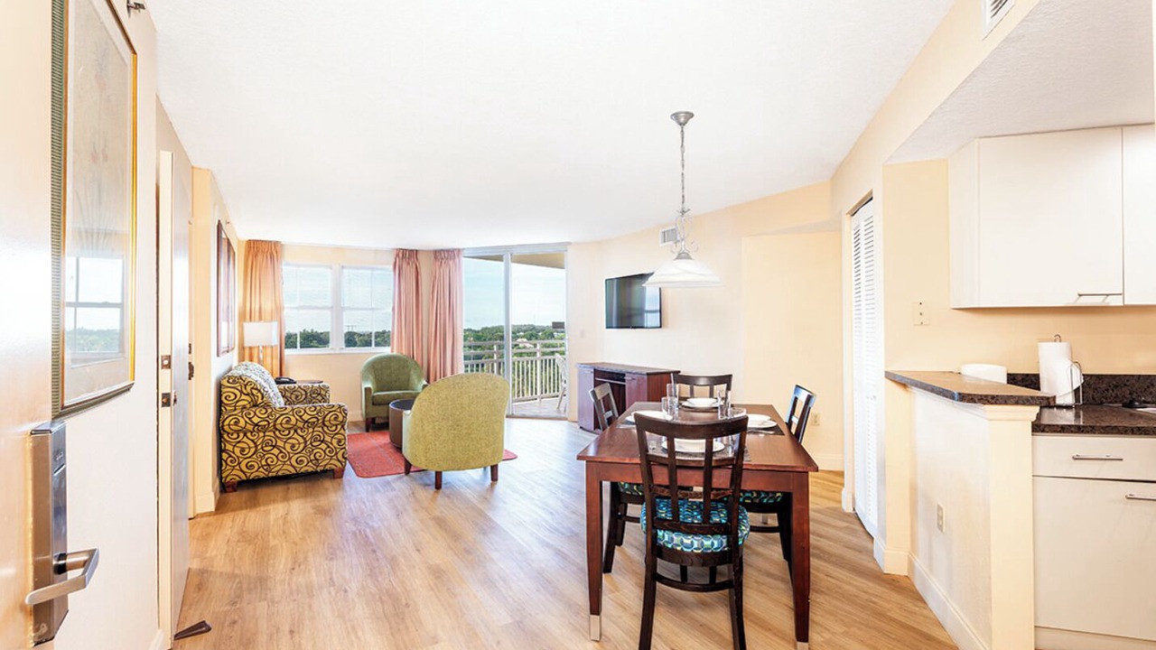Photo of Livingroom in Weston