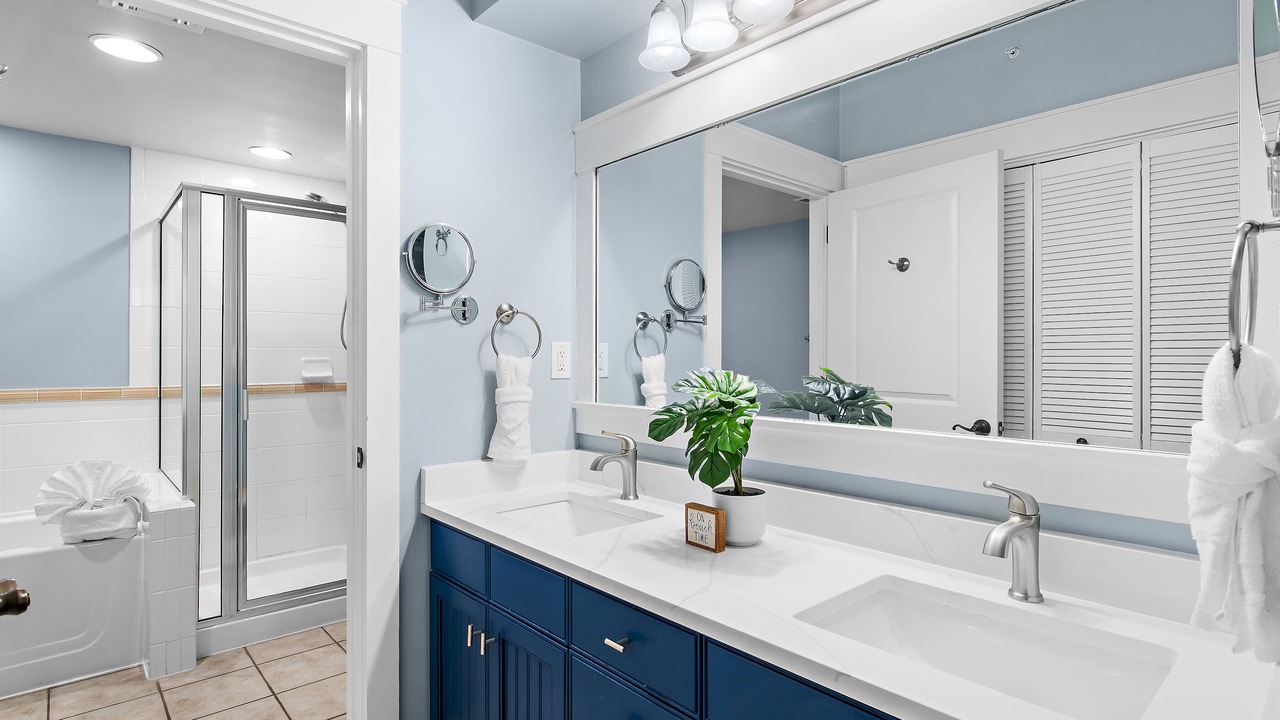 Photo of Bathroom in Baytowne Wharf