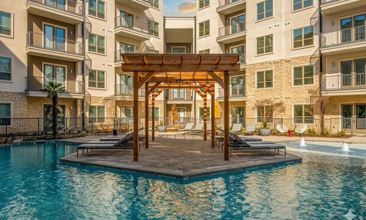 Photo of Others in Las Colinas