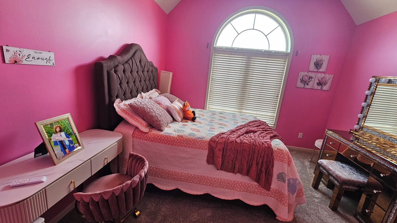 Photo of Bedroom in Lee's Summit