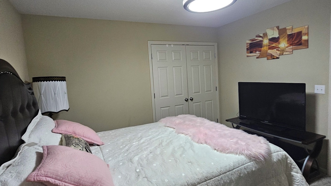 Photo of Bedroom in Lee's Summit
